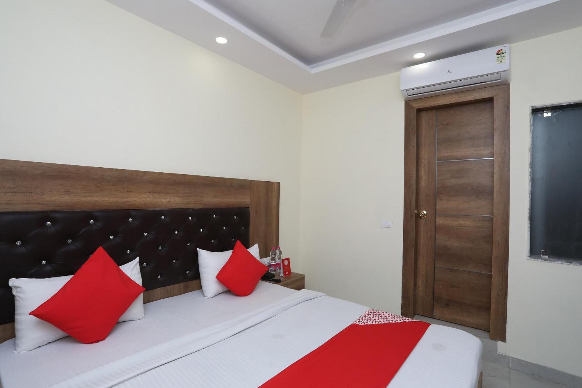 Hotel Ivy New Delhi Exterior photo
