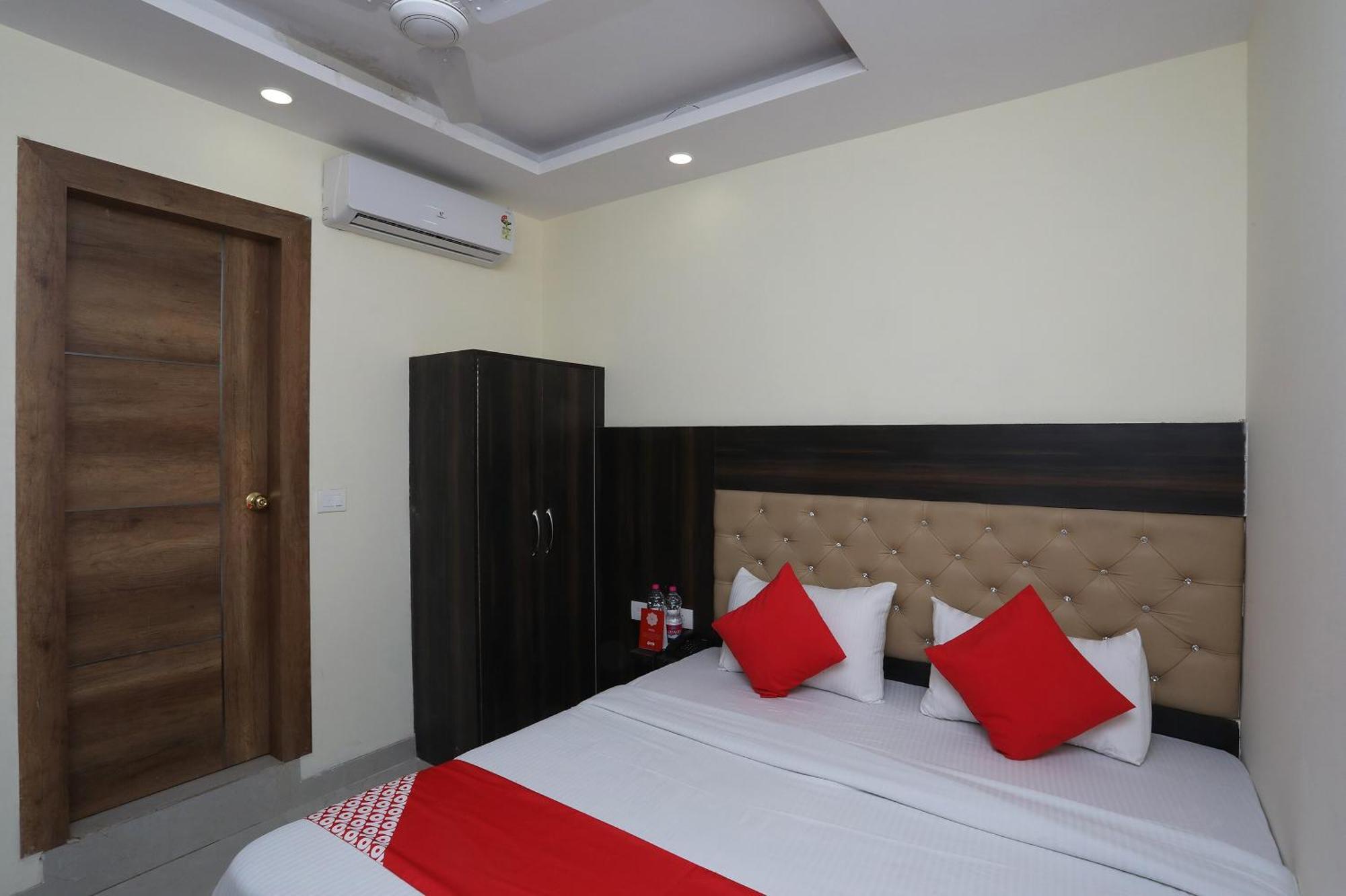 Hotel Ivy New Delhi Exterior photo